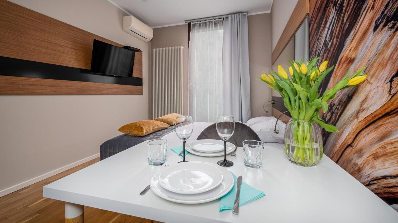 Apartamenty Sun & Snow 19 Dzielnica With Free Parking Warsaw Exterior photo
