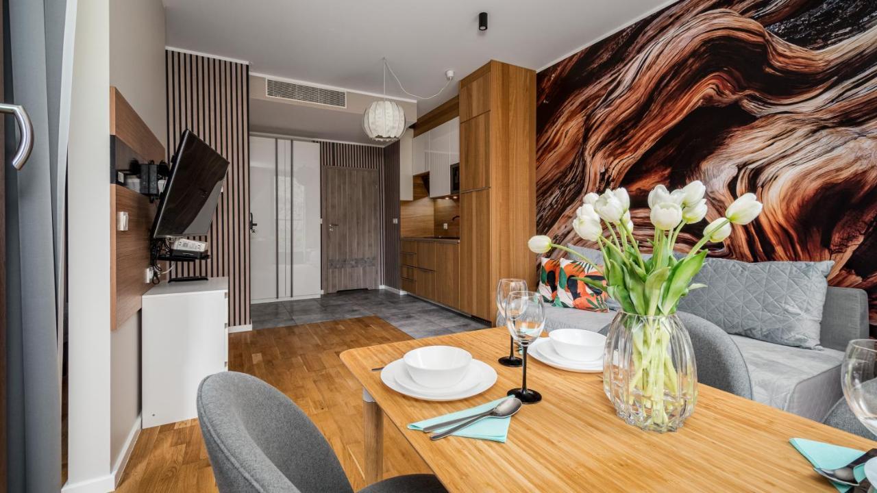 Apartamenty Sun & Snow 19 Dzielnica With Free Parking Warsaw Exterior photo
