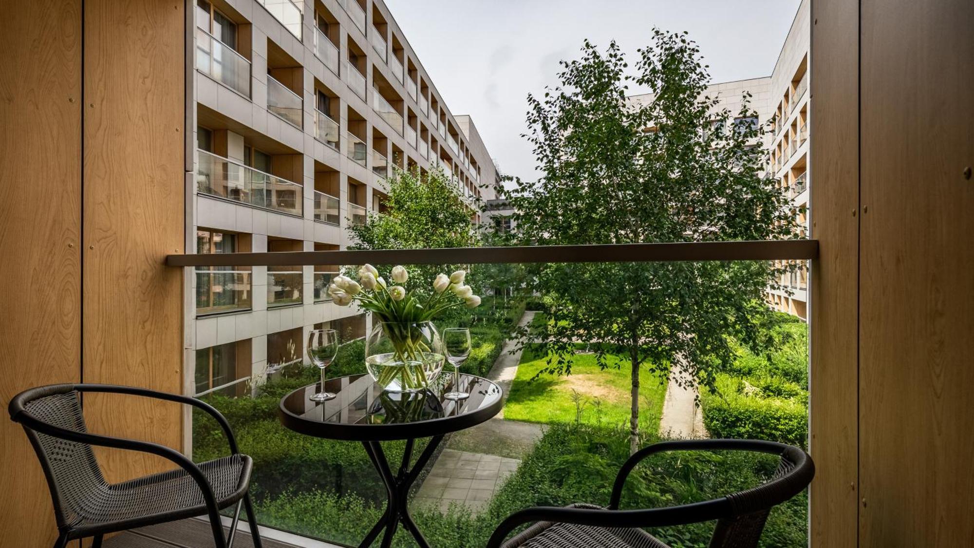 Apartamenty Sun & Snow 19 Dzielnica With Free Parking Warsaw Exterior photo